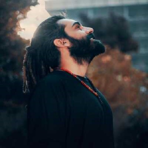 دانلود آهنگ یه لبخند یه تصمیم عالی یه جاده یه راه طولانی