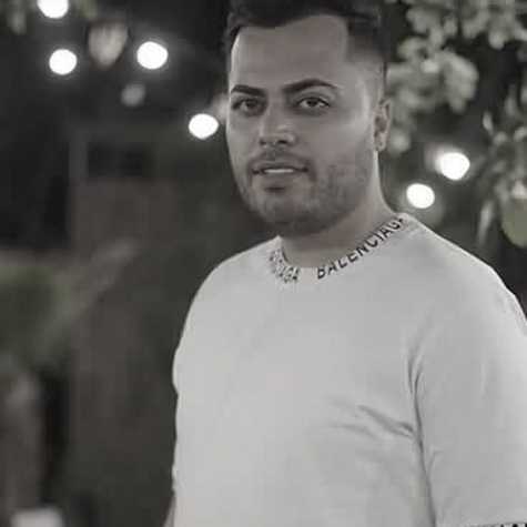 دانلود آهنگ ببین میمیرم براتا تو گوشمه همش صداتا امید عقابی دانلود آهنگ ببین میمیرم براتا تو گوشمه همش صداتا امید عقابی
