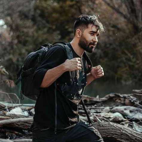 دانلود آهنگ تنگ میشه دلم واست دم صبح من خل علی یاسینی