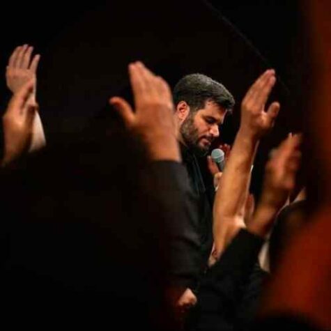 دانلود مداحی میثم مطیعی ثارالله تنت به روی خاک بیابان