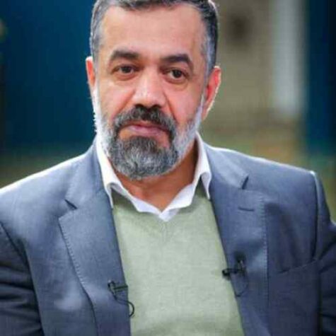 دانلود مداحی حاج محمود کریمی گفتم حسین بغض دلم ناگهان شکست
