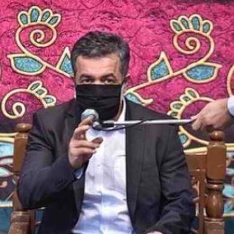 دانلود مداحی حاج محمود کریمی هرکس که عمر خویش را با عشق سر کرد