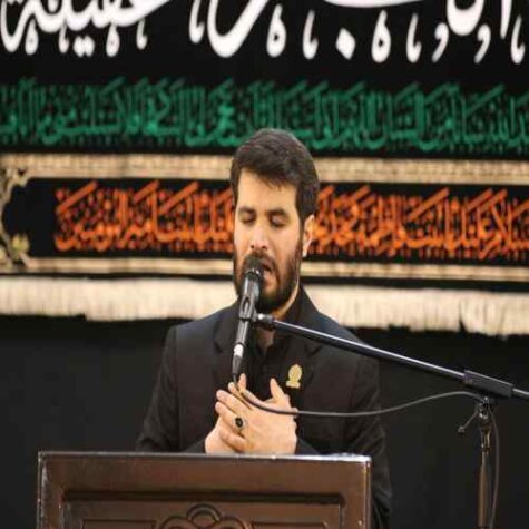 دانلود مداحی میثم مطیعی اینجا غریبه نیست