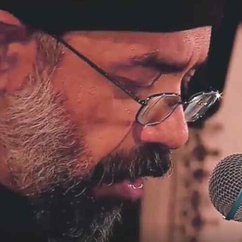 دانلود مداحی حاج محمود کریمی لبیک یا حسین لبیک یا حسین