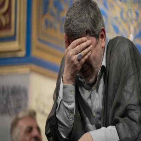 دانلود مداحی محمدرضا طاهری الهی هیچ کسی خونه خراب نشه