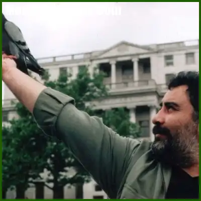 دانلود آهنگ احمد کایا Biz Uc Kisiydik